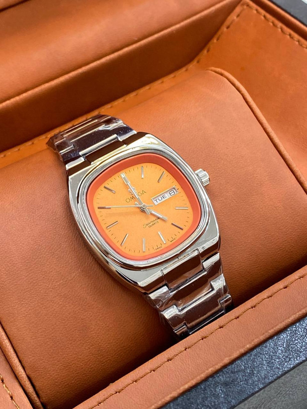 ساعت مچی مردانه امگا omega seamaster|روز شمار و نمایش. ایام هفته|قفل فشاری